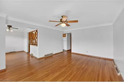 6010 Virginia Avenue, Parma, OH 44130 - Photo 2