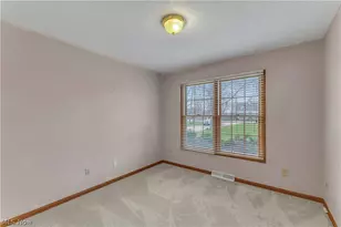 1023 Gulf Rd, Elyria, OH 44035 - Photo 14