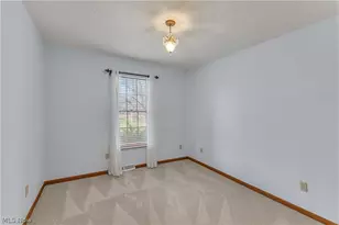 1023 Gulf Rd, Elyria, OH 44035 - Photo 16