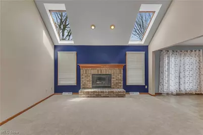 1023 Gulf Road, Elyria, OH 44035 - Photo 4