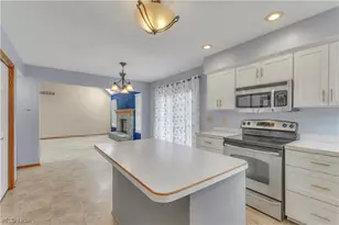 1023 Gulf Rd, Elyria, OH 44035 - Photo 10