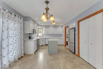 1023 Gulf Road, Elyria, OH 44035 - Photo 8