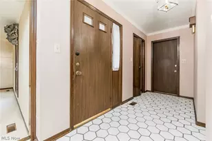 5180 Etna Rd, Columbus, OH 43213 - Photo 8