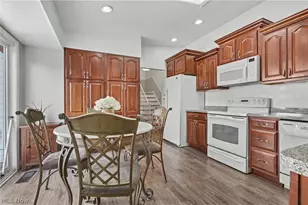 6360 Ramblewood Dr, Mentor, OH 44060 - Photo 2