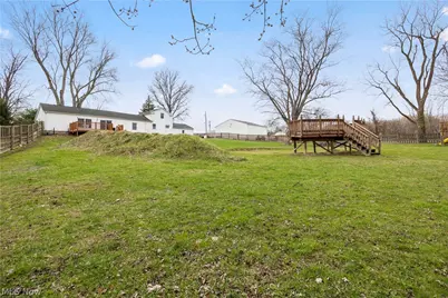 6635 Lake Ave, Elyria, OH 44035 - Photo 28