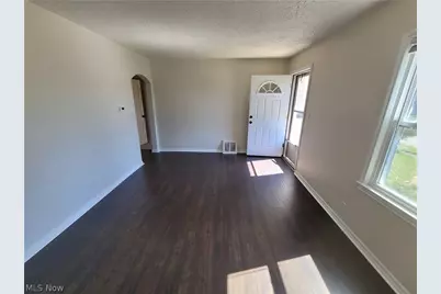 923 Russell Avenue, Akron, OH 44307 - Photo 14
