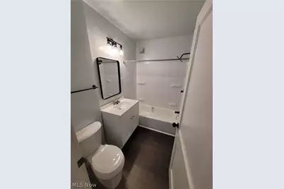 923 Russell Avenue, Akron, OH 44307 - Photo 8