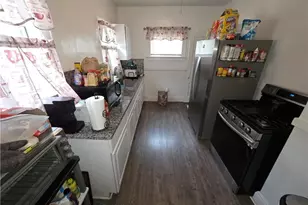 3270 Berkshire Rd, Cleveland Heights, OH 44118 - Photo 10