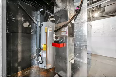 394 N Hawkins Avenue, Akron, OH 44313 - Photo 34