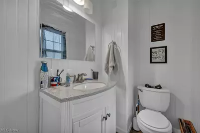 394 N Hawkins Avenue, Akron, OH 44313 - Photo 18