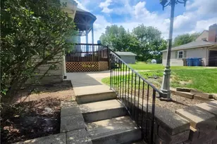 189 Center St, Struthers, OH 44471 - Photo 8