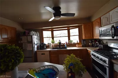 189 Center Street, Struthers, OH 44471 - Photo 10