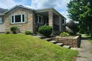 189 Center St, Struthers, OH 44471 - Photo 2