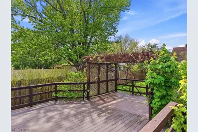 17513 Laverne Avenue, Loveland, OH 44135 - Photo 2