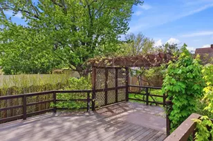17513 Laverne Ave, Loveland, OH 44135 - Photo 2