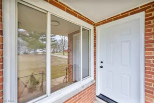 6104 Turney Rd, Garfield Heights, OH 44125 - Photo 4