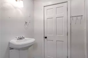 1268 Pondview Ave, Akron, OH 44305 - Photo 8