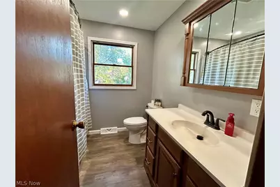 2205 Kimball Court, Akron, OH 44314 - Photo 4