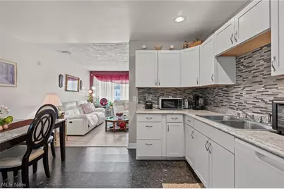 2317 40th Street NE, Canton, OH 44705 - Photo 12