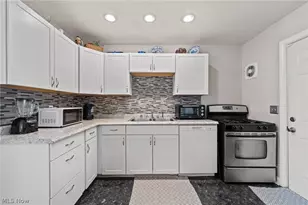 2317 40th St NE, Canton, OH 44705 - Photo 16