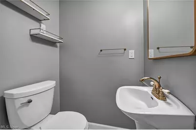 15 Meadowlawn Drive #9, Mentor, OH 44060 - Photo 8