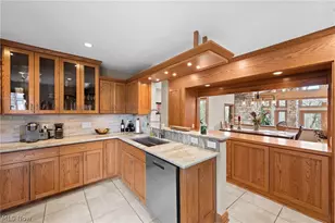 1105 Riverwoods Dr, Akron, OH 44313 - Photo 10