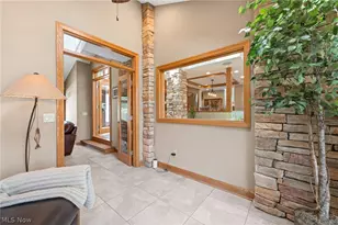 1105 Riverwoods Dr, Akron, OH 44313 - Photo 18