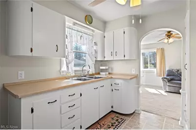 104 W Carolina Avenue, Sebring, OH 44672 - Photo 16