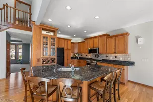 4863 Deer Run Dr, Lorain, OH 44053 - Photo 6