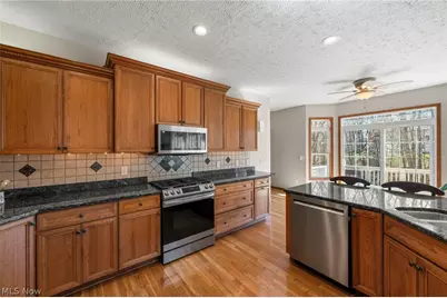 4863 Deer Run Drive, Lorain, OH 44053 - Photo 4