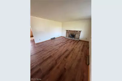 8615 Chesterton Drive, Poland, OH 44514 - Photo 2