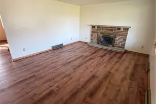 8615 Chesterton Dr, Poland, OH 44514 - Photo 2