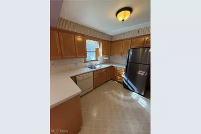 8615 Chesterton Drive, Poland, OH 44514 - Photo 6