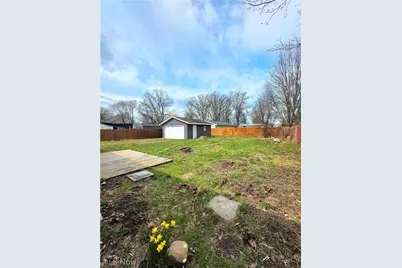 746 Delaware Avenue, Elyria, OH 44035 - Photo 12
