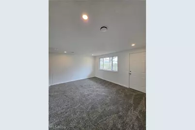 746 Delaware Avenue, Elyria, OH 44035 - Photo 4