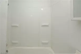 2202 5th St NE, Canton, OH 44704 - Photo 18