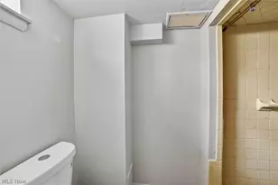 1851 Beverly Hills Dr, Euclid, OH 44117 - Photo 24