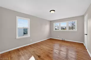 1851 Beverly Hills Dr, Euclid, OH 44117 - Photo 10