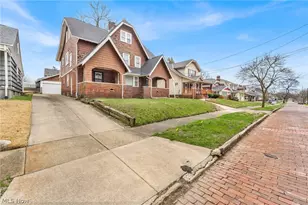 967 Oakland Ave, Akron, OH 44310 - Photo 4