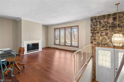 3586 Leafland Street NW, Uniontown, OH 44685 - Photo 4