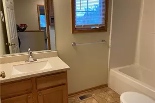 1420 Reimer Rd, Wadsworth, OH 44281 - Photo 14