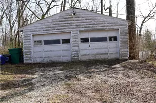 2147 Rankin Dr, Ravenna, OH 44266 - Photo 2