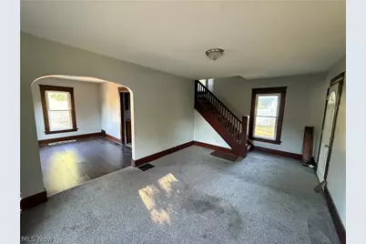 1033 Olive Avenue NE, Warren, OH 44483 - Photo 8