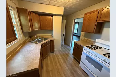 1033 Olive Avenue NE, Warren, OH 44483 - Photo 10