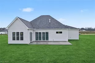 6115 Century Blvd, Canfield, OH 44406 - Photo 32