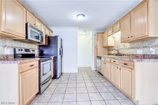 5542 Bretton Ct, Willoughby, OH 44094 - Photo 6