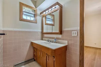 155 Moore Road, Akron, OH 44319 - Photo 8