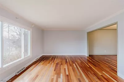 5875 Deepwood Trail, Solon, OH 44139 - Photo 4