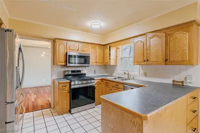 5875 Deepwood Trail, Solon, OH 44139 - Photo 10