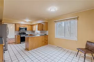 5875 Deepwood Trail, Solon, OH 44139 - Photo 12